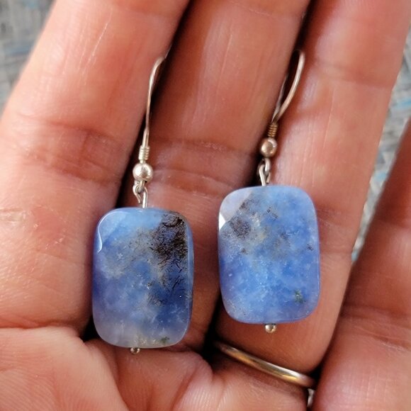 Natural blue opal faceted square 925 sterling silver dangle earrings - Picture 9 of 16
